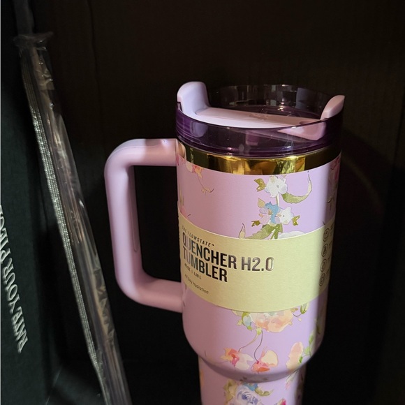 Stanley - Picture 3 of 4